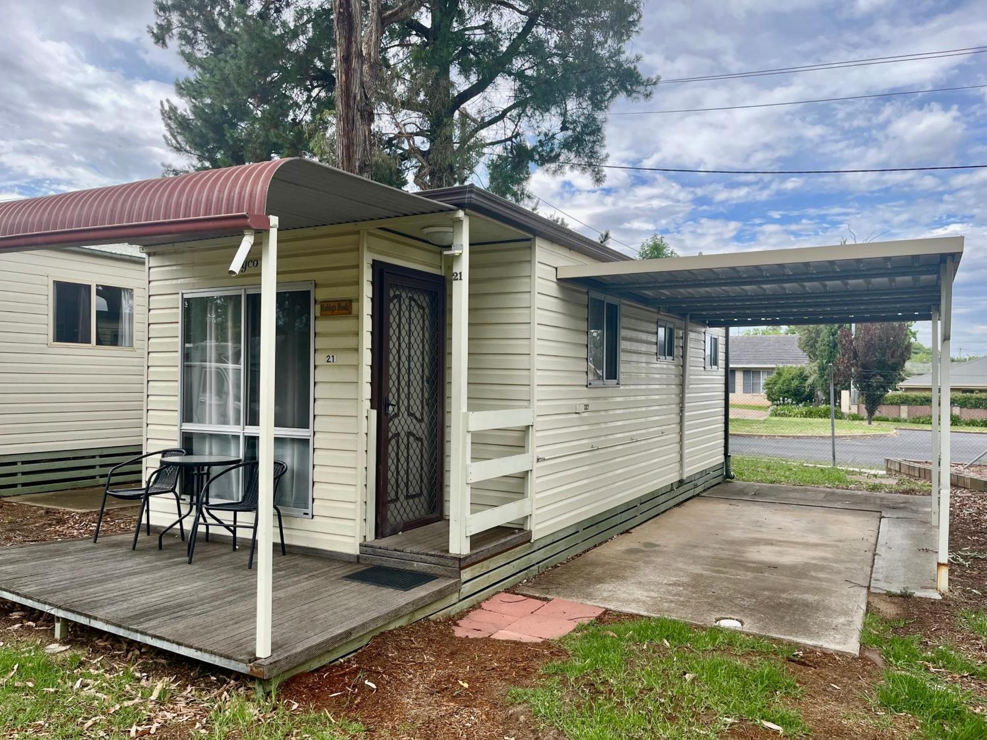 Young Caravan And Tourist Park Exterior photo