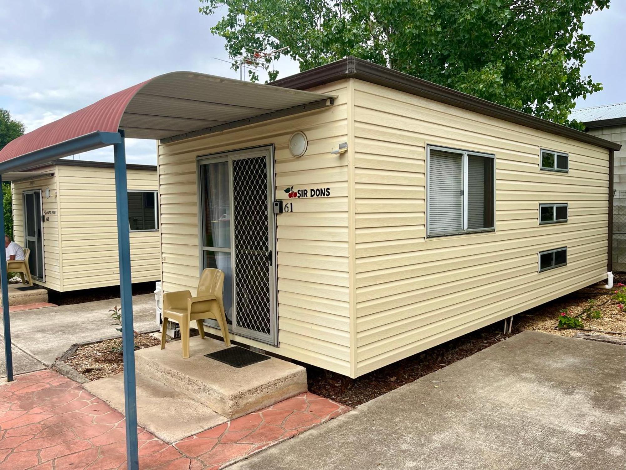 Young Caravan And Tourist Park Exterior photo
