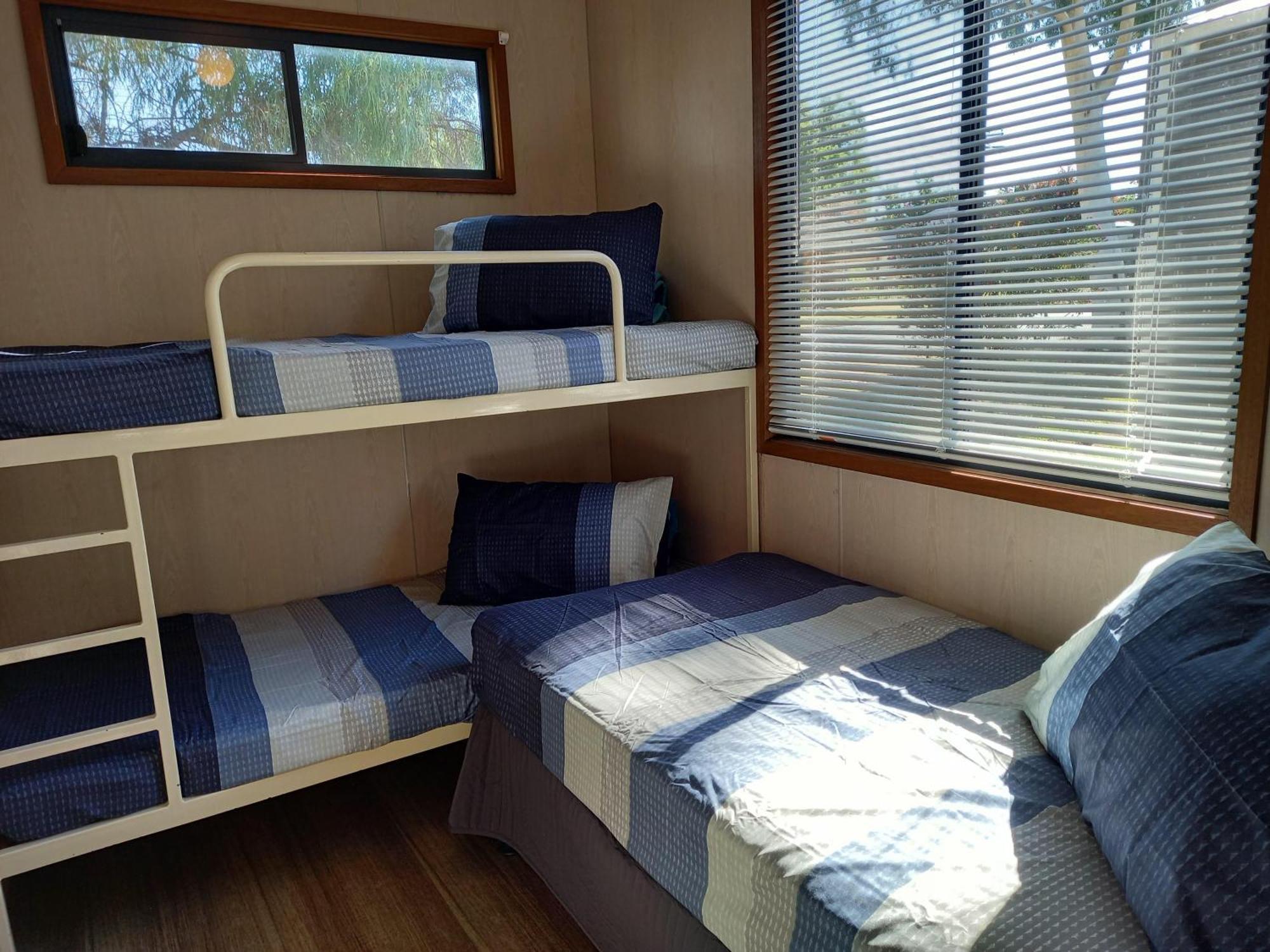 Young Caravan And Tourist Park Exterior photo