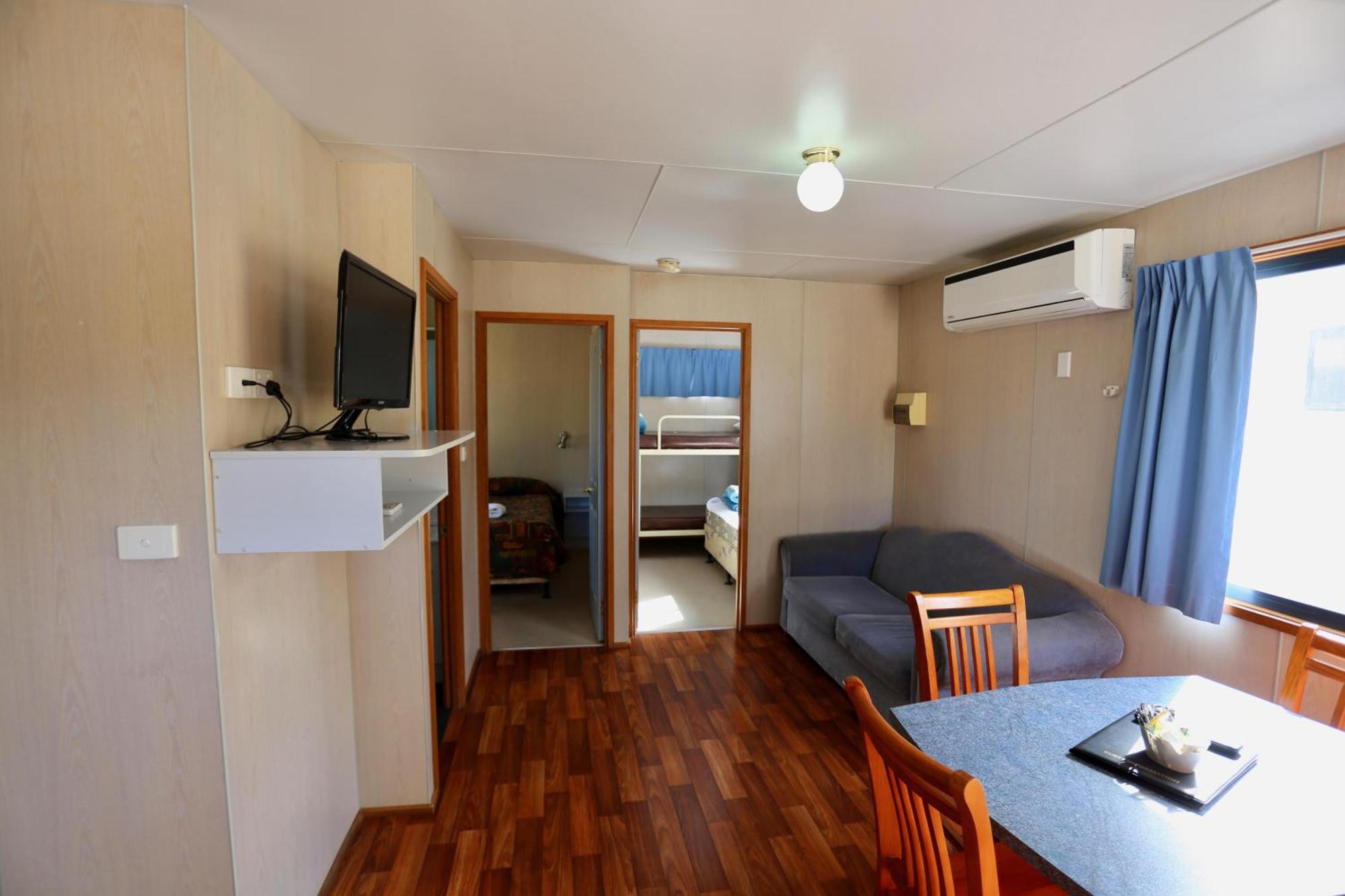 Young Caravan And Tourist Park Exterior photo