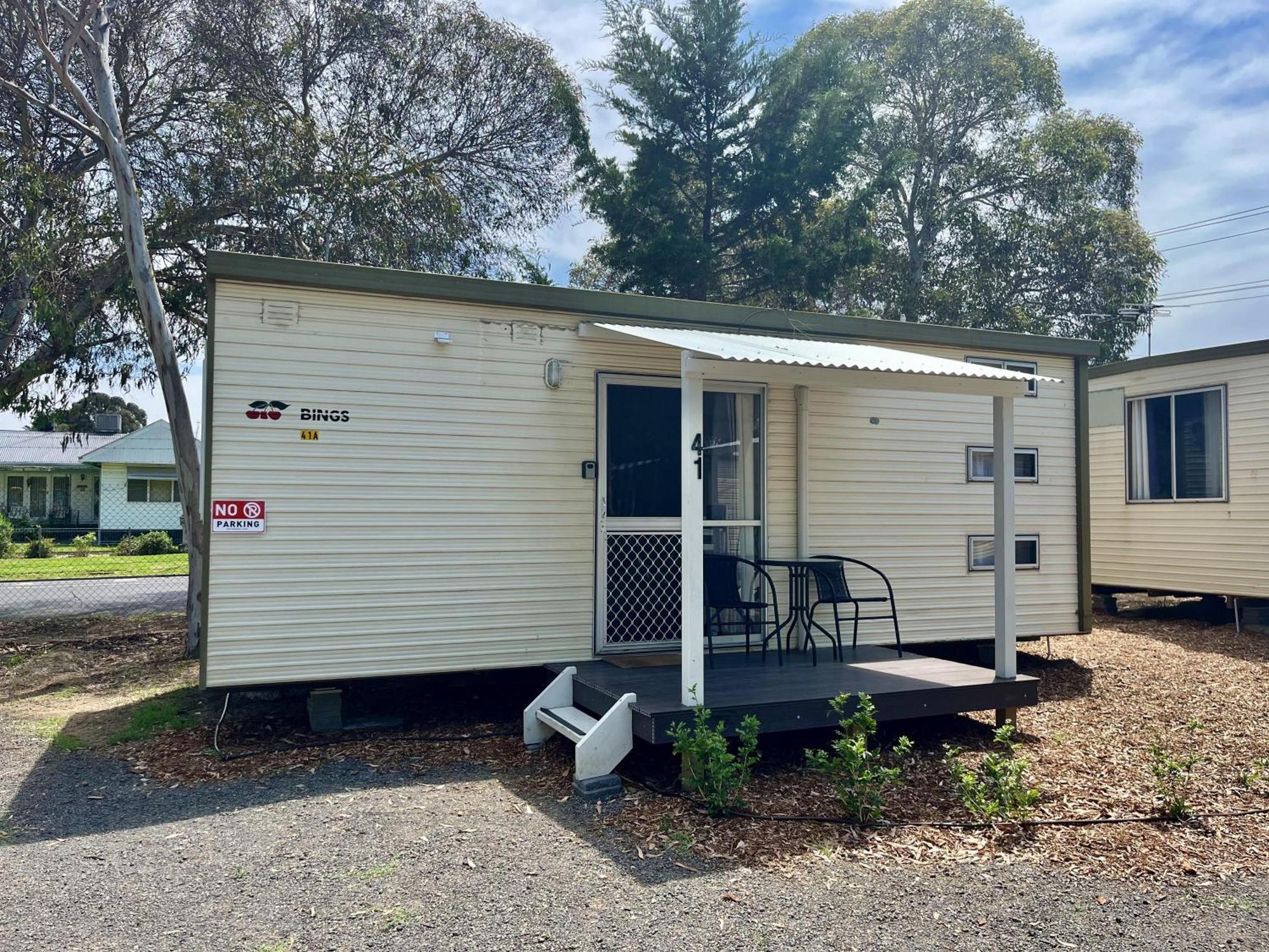 Young Caravan And Tourist Park Exterior photo