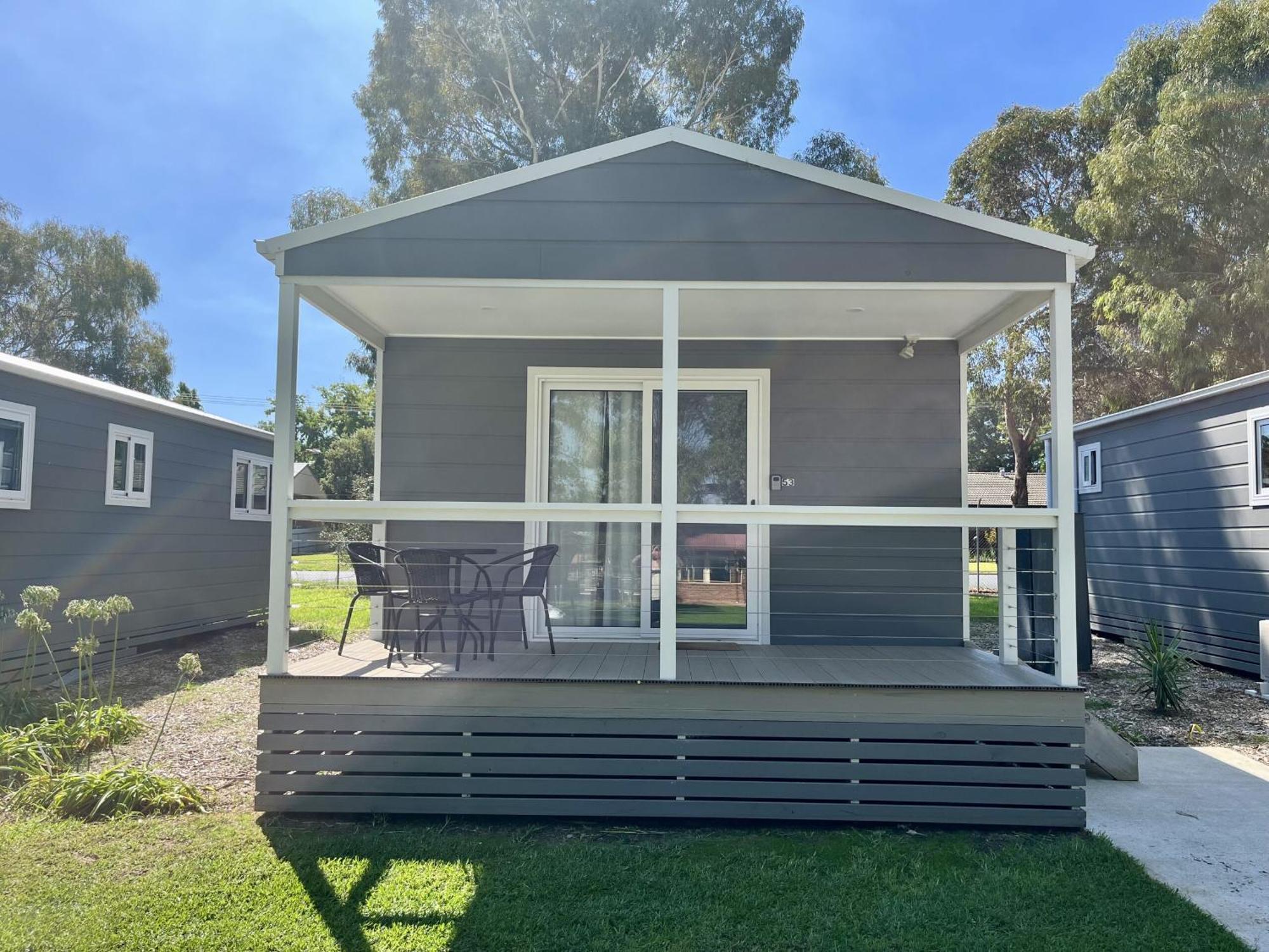 Young Caravan And Tourist Park Exterior photo