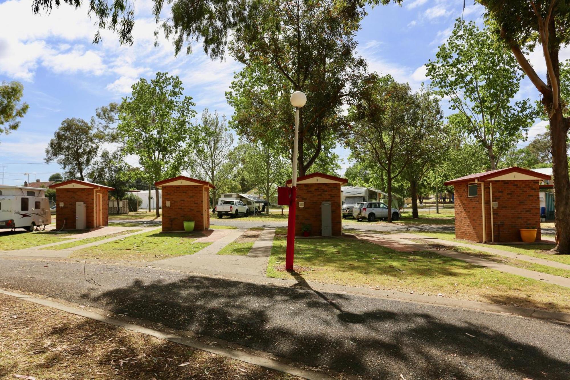 Young Caravan And Tourist Park Exterior photo
