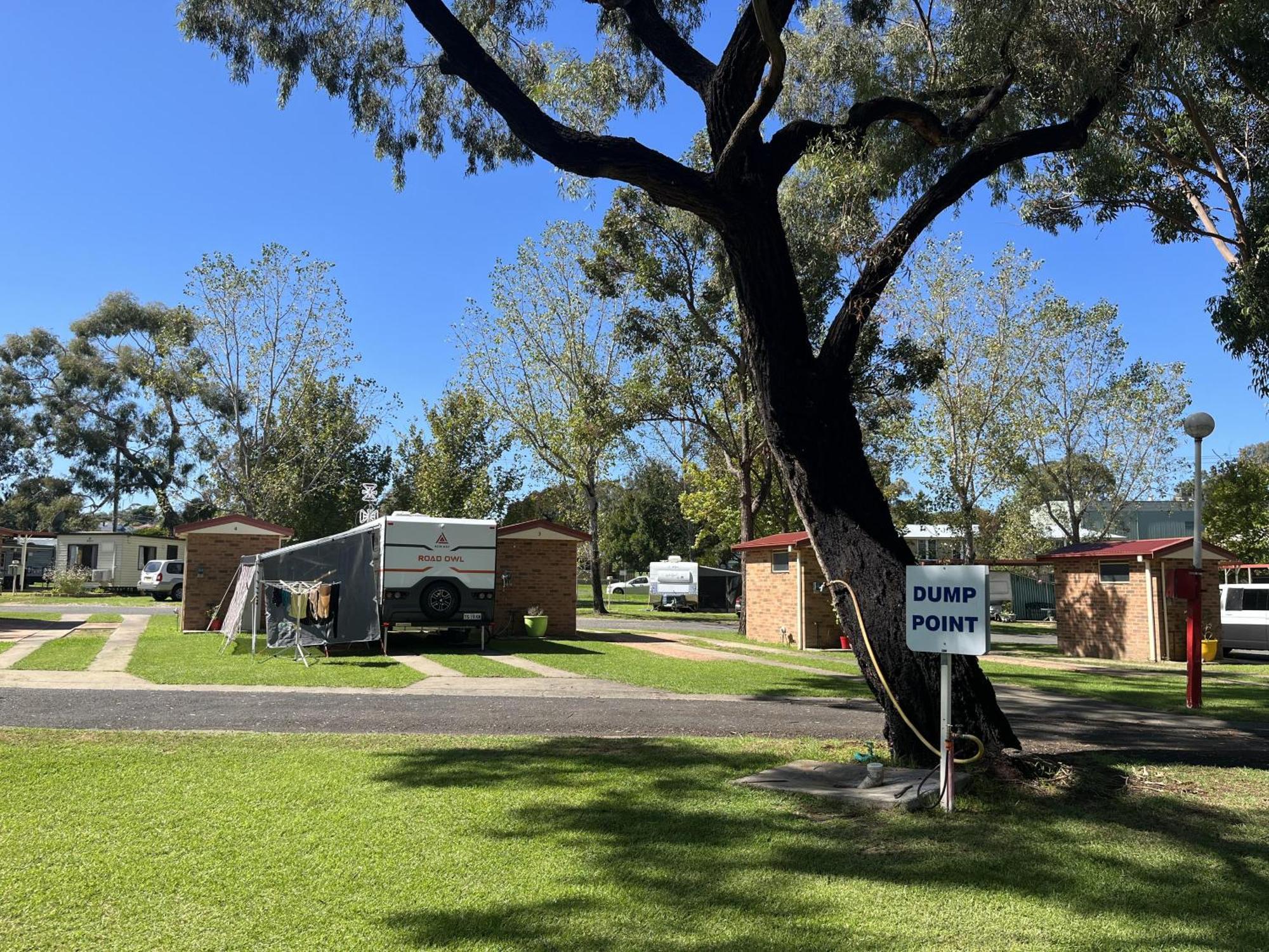 Young Caravan And Tourist Park Exterior photo