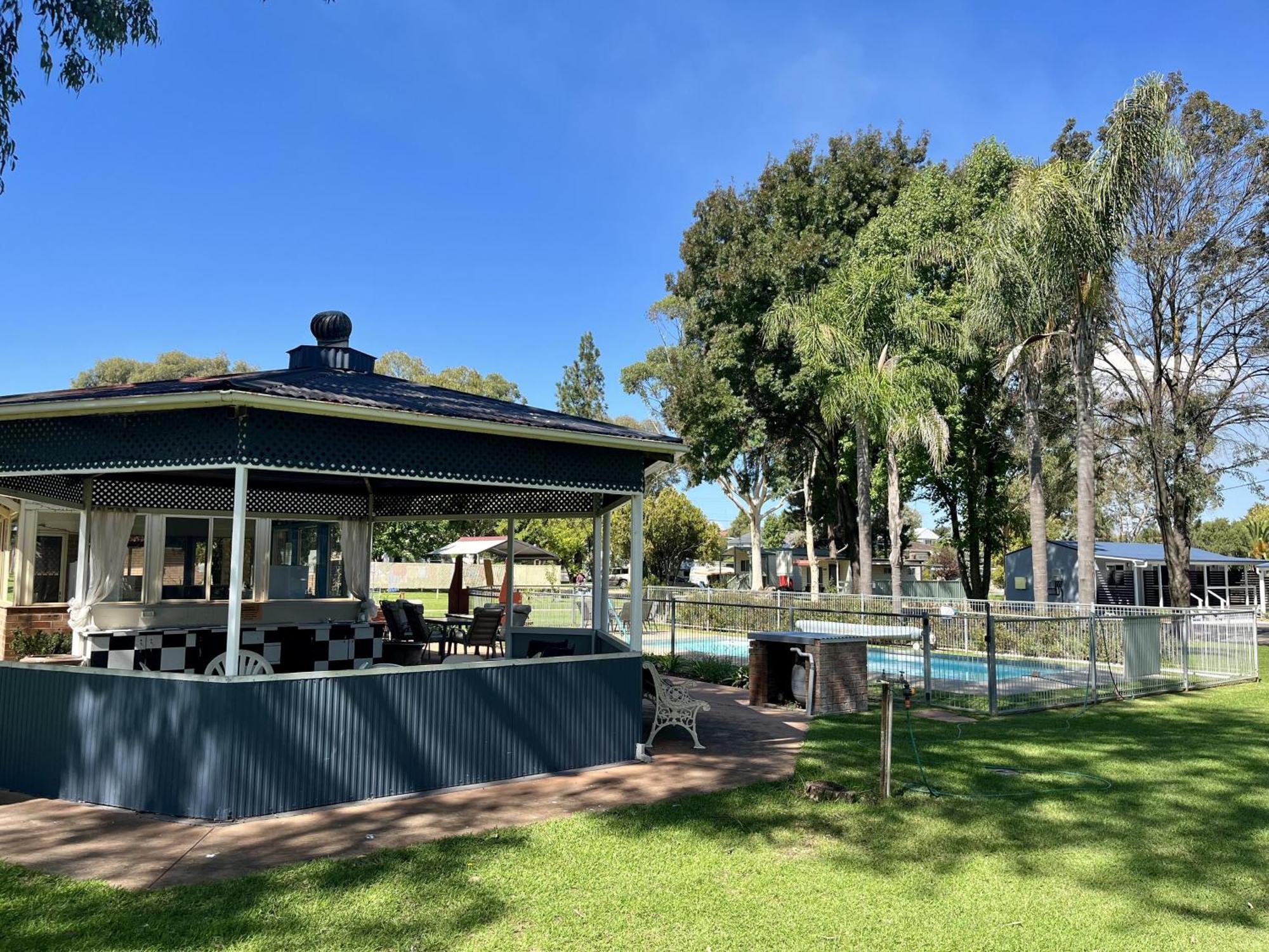 Young Caravan And Tourist Park Exterior photo